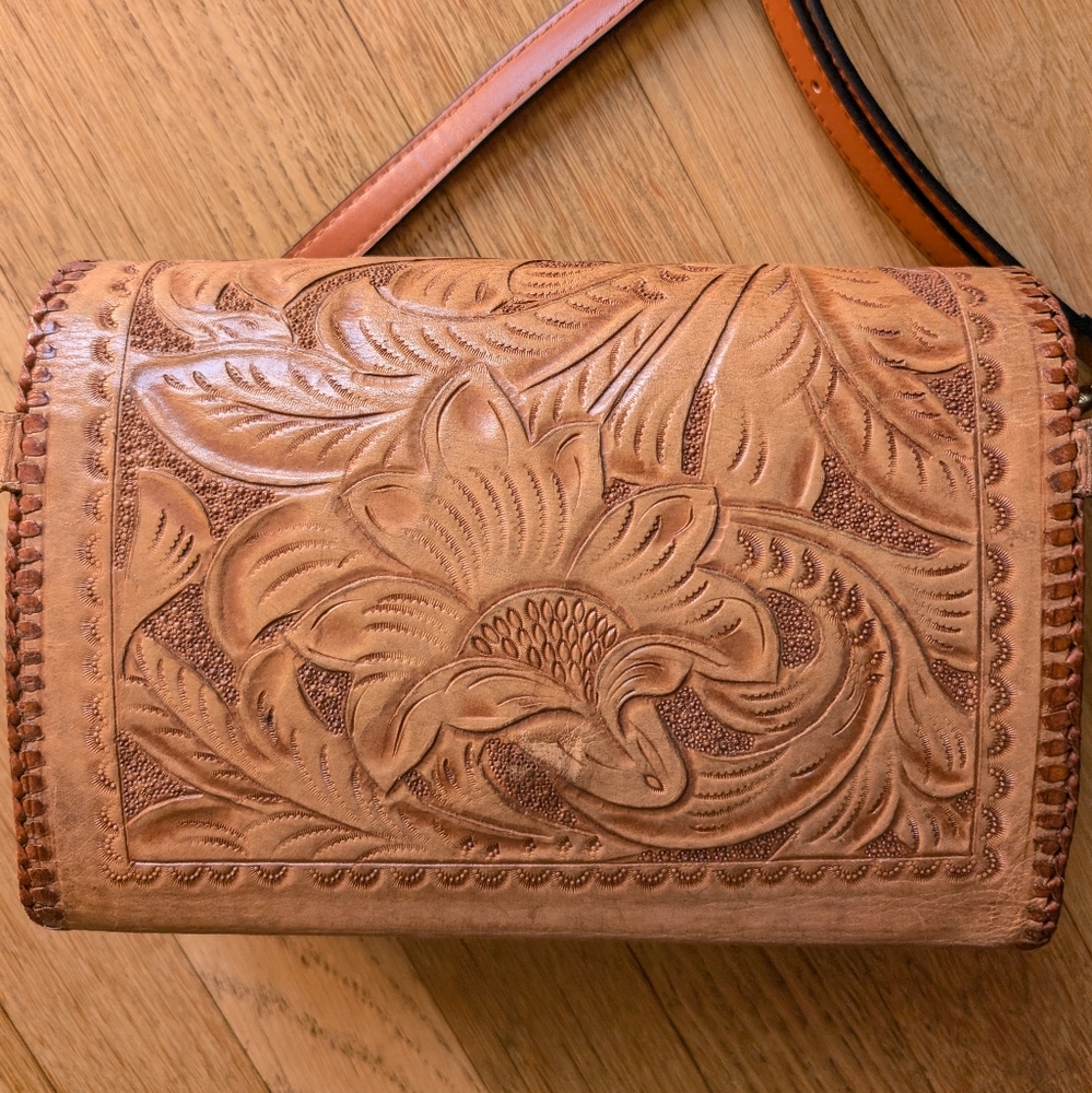 Really Cool 70s Mexican Leather Reversible Purse - Picture 7 of 7
